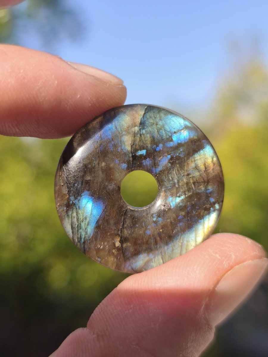 Labradorit ~ 30mm Donut ~ Edelstein Kette blau schimmernd Natur Rarität Schutzsymbol Heilstein Kristall HIPPIE GOA Boho Tibet Ethno - Art of Nature Berlin