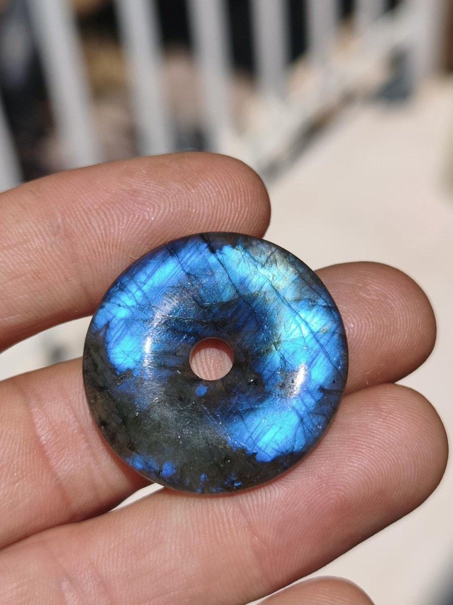 Labradorit ~ 30mm Donut ~ Edelstein Kette blau schimmernd Natur Rarität Schutzsymbol Heilstein Kristall HIPPIE GOA Boho Tibet Ethno - Art of Nature Berlin