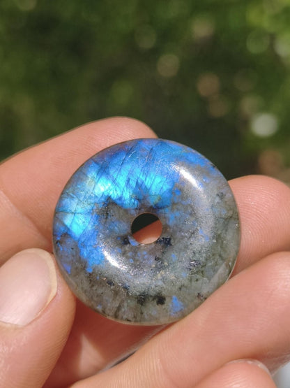 Labradorit ~ 30mm Donut ~ Edelstein Kette blau schimmernd Natur Rarität Schutzsymbol Heilstein Kristall HIPPIE GOA Boho Tibet Ethno - Art of Nature Berlin