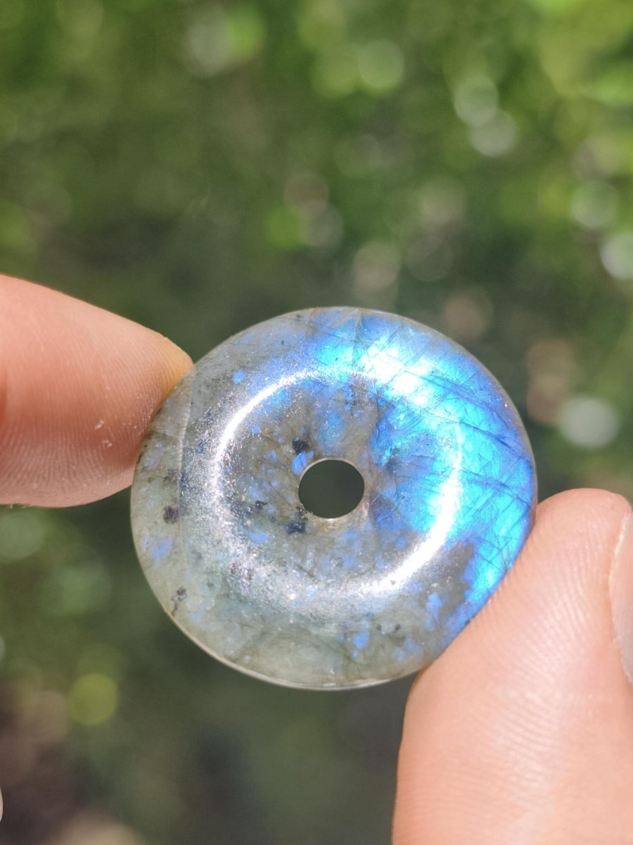 Labradorit ~ 30mm Donut ~ Edelstein Kette blau schimmernd Natur Rarität Schutzsymbol Heilstein Kristall HIPPIE GOA Boho Tibet Ethno - Art of Nature Berlin