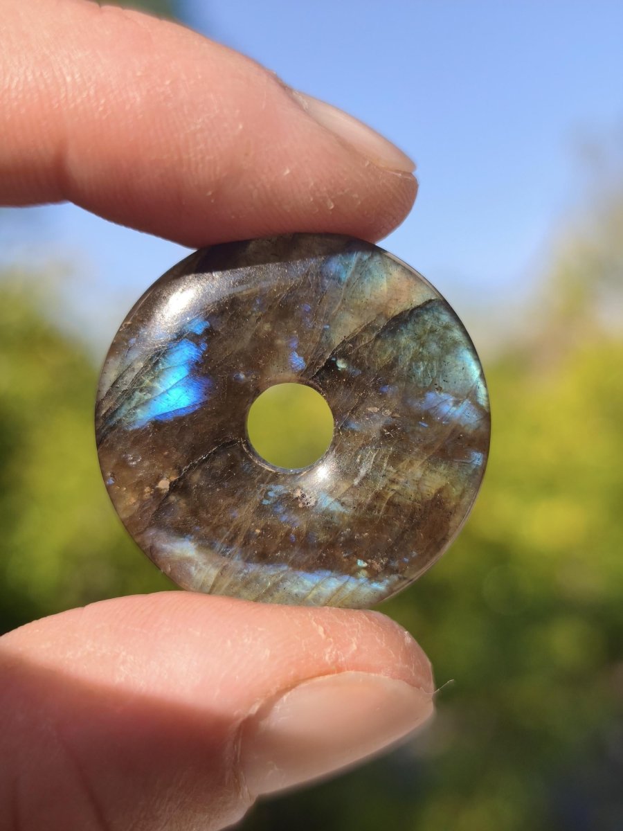 Labradorit ~ 30mm Donut ~ Edelstein Kette blau schimmernd Natur Rarität Schutzsymbol Heilstein Kristall HIPPIE GOA Boho Tibet Ethno - Art of Nature Berlin