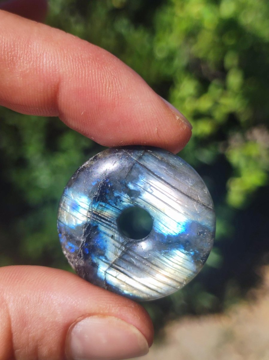 Labradorit ~ 30mm Donut ~ Edelstein Kette blau schimmernd Natur Rarität Schutzsymbol Heilstein Kristall Geschenk Er Sie Flash Anhänger - Art of Nature Berlin