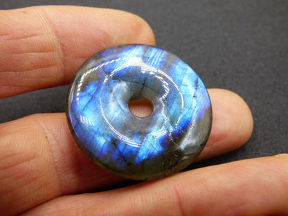 Labradorit ~ 30mm Donut ~ Edelstein Kette blau schimmernd Natur Rarität Schutzsymbol Heilstein Kristall Geschenk Er Sie Flash Anhänger - Art of Nature Berlin