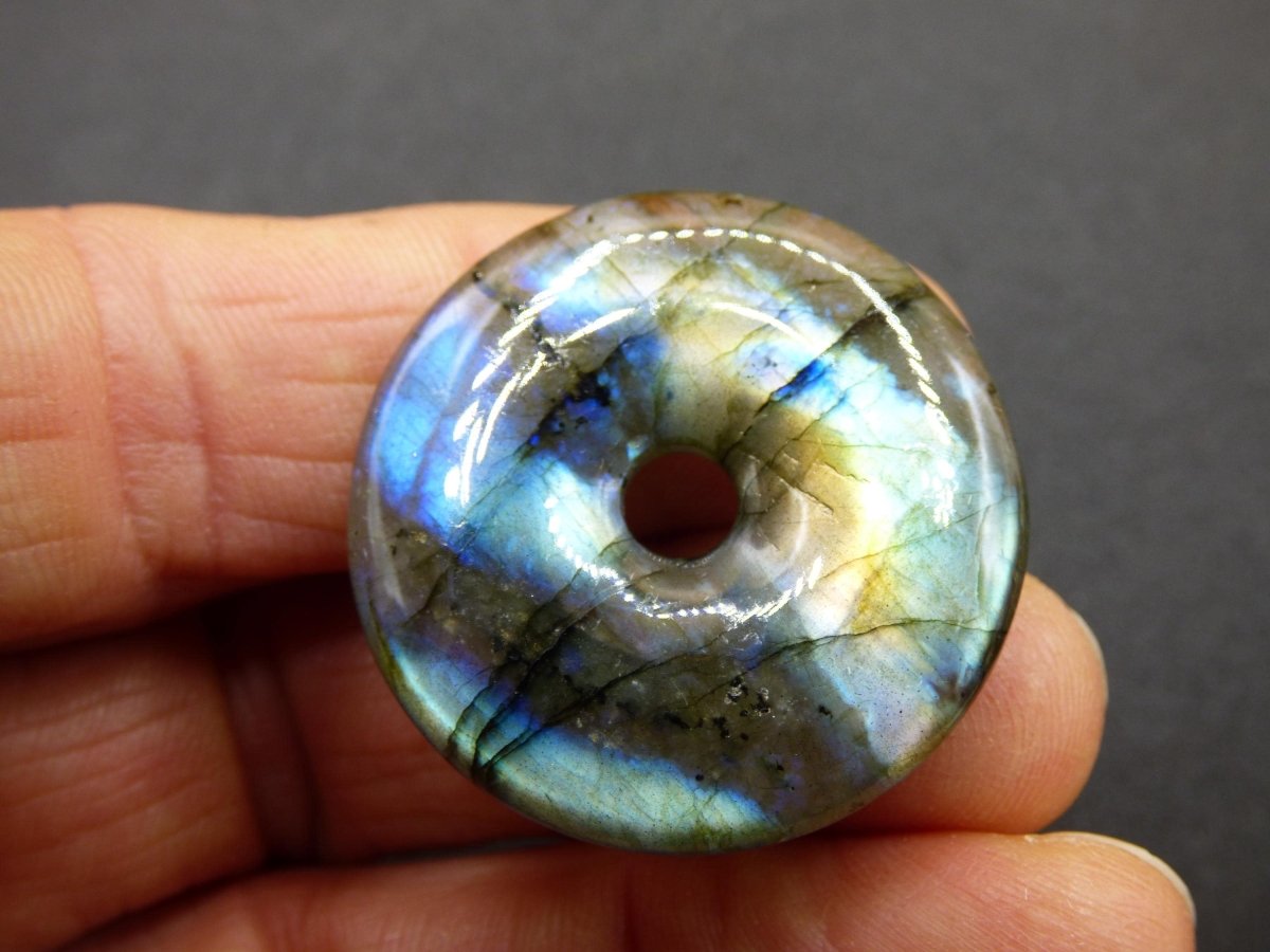 Labradorit ~ 30mm Donut ~ Edelstein Kette blau schimmernd Natur Rarität Schutzsymbol Heilstein Kristall Geschenk Er Sie Flash Anhänger - Art of Nature Berlin