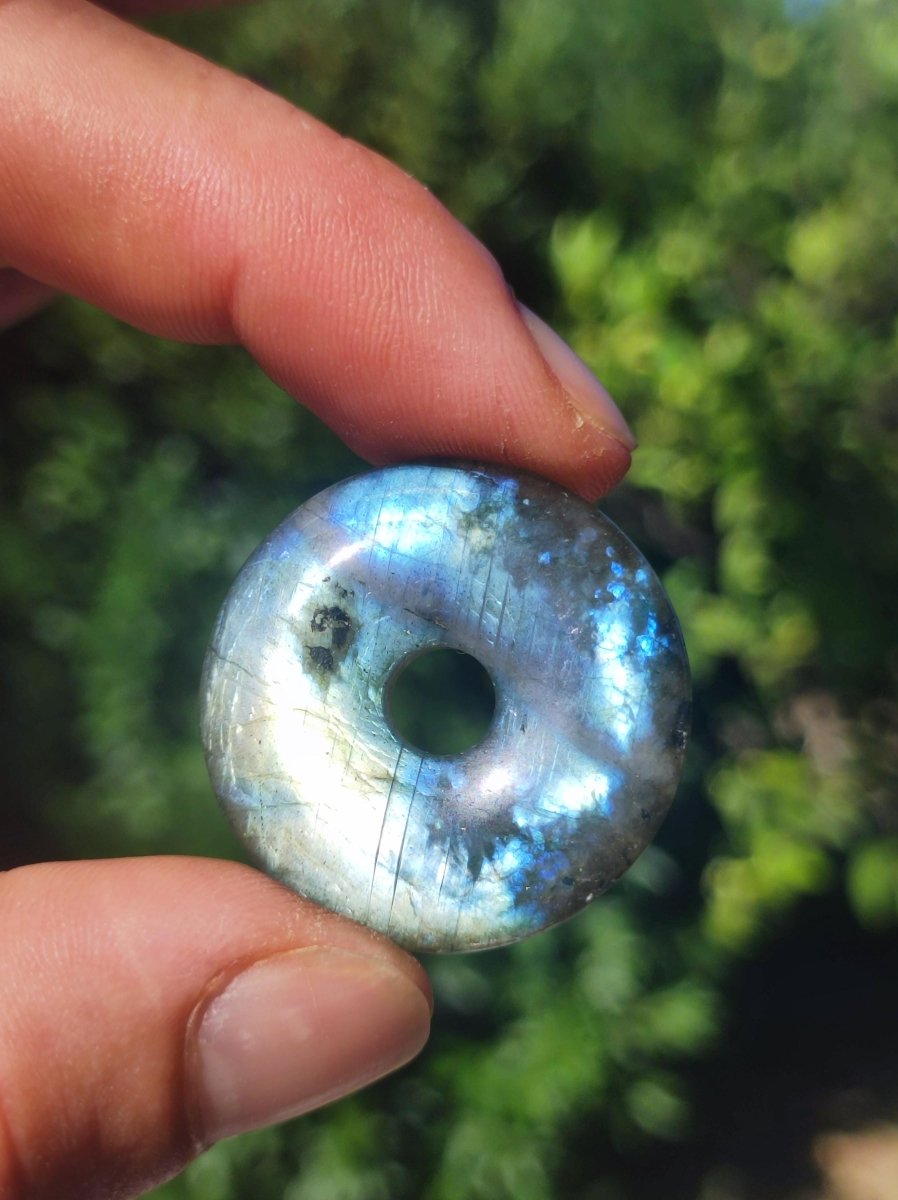 Labradorit ~ 30mm Donut ~ Edelstein Kette blau schimmernd Natur Rarität Schutzsymbol Heilstein Kristall Geschenk Er Sie Flash Anhänger - Art of Nature Berlin