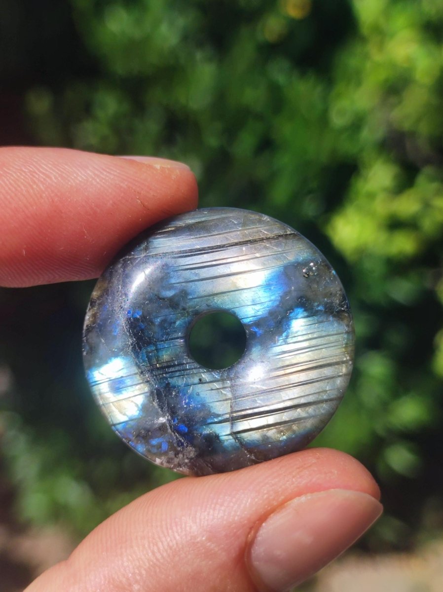 Labradorit ~ 30mm Donut ~ Edelstein Kette blau schimmernd Natur Rarität Schutzsymbol Heilstein Kristall Geschenk Er Sie Flash Anhänger - Art of Nature Berlin