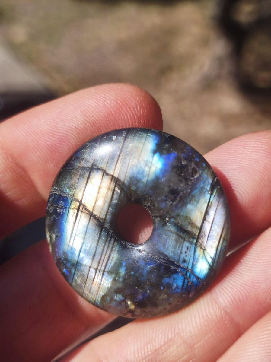 Labradorit ~ 30mm Donut ~ Edelstein Kette blau schimmernd Natur Rarität Schutzsymbol Heilstein Kristall Geschenk Er Sie Flash Anhänger - Art of Nature Berlin