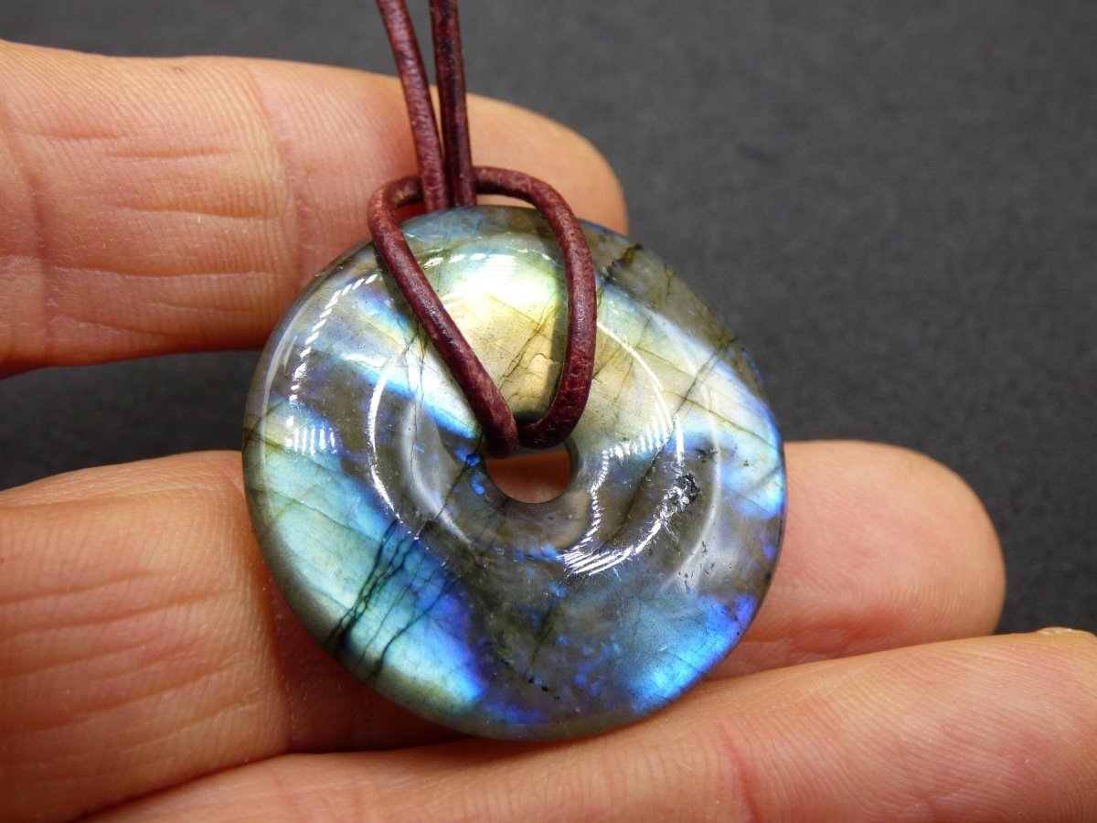 Labradorit ~ 30mm Donut ~ Edelstein Kette blau schimmernd Natur Rarität Schutzsymbol Heilstein Kristall Geschenk Er Sie Flash Anhänger - Art of Nature Berlin