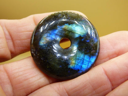 Labradorit ~ 30mm Donut ~ Edelstein Kette blau schimmernd Natur Rarität Schutzsymbol Heilstein Kristall Geschenk Er Sie Flash Anhänger - Art of Nature Berlin