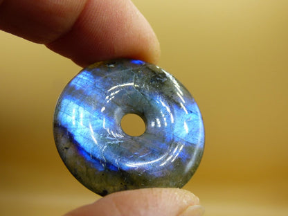 Labradorit ~ 30mm Donut ~ Edelstein Kette blau schimmernd Natur Rarität Schutzsymbol Heilstein Kristall Geschenk Er Sie Flash Anhänger - Art of Nature Berlin