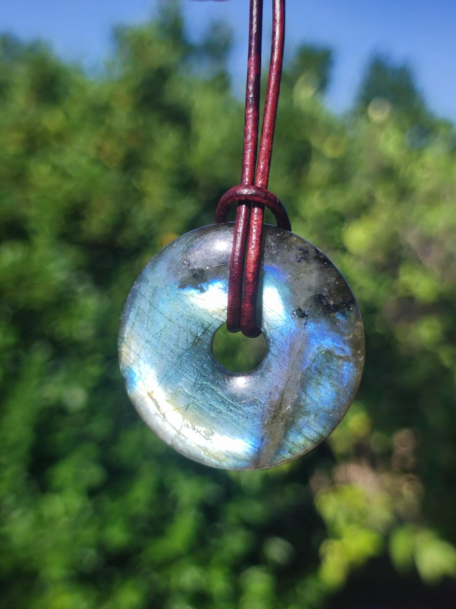 Labradorit ~ 30mm Donut ~ Edelstein Kette blau schimmernd Natur Rarität Schutzsymbol Heilstein Kristall Geschenk Er Sie Flash Anhänger - Art of Nature Berlin