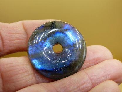 Labradorit ~ 30mm Donut ~ Edelstein Kette blau schimmernd Natur Rarität Schutzsymbol Heilstein Kristall Geschenk Er Sie Flash Anhänger - Art of Nature Berlin
