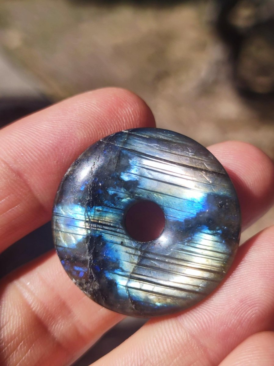 Labradorit ~ 30mm Donut ~ Edelstein Kette blau schimmernd Natur Rarität Schutzsymbol Heilstein Kristall Geschenk Er Sie Flash Anhänger - Art of Nature Berlin