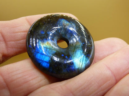 Labradorit ~ 30mm Donut ~ Edelstein Kette blau schimmernd Natur Rarität Schutzsymbol Heilstein Kristall Geschenk Er Sie Flash Anhänger - Art of Nature Berlin
