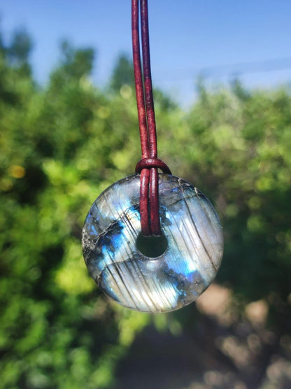 Labradorit ~ 30mm Donut ~ Edelstein Kette blau schimmernd Natur Rarität Schutzsymbol Heilstein Kristall Geschenk Er Sie Flash Anhänger - Art of Nature Berlin