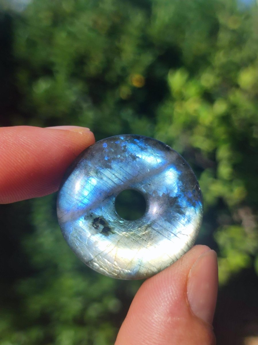 Labradorit ~ 30mm Donut ~ Edelstein Kette blau schimmernd Natur Rarität Schutzsymbol Heilstein Kristall Geschenk Er Sie Flash Anhänger - Art of Nature Berlin