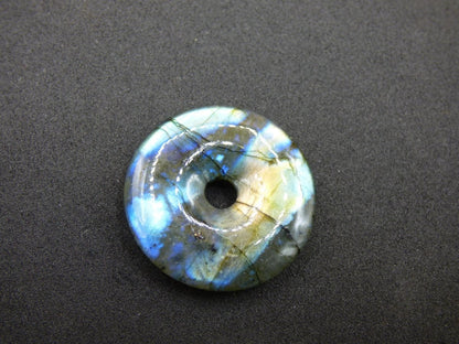 Labradorit ~ 30mm Donut ~ Edelstein Kette blau schimmernd Natur Rarität Schutzsymbol Heilstein Kristall Geschenk Er Sie Flash Anhänger - Art of Nature Berlin
