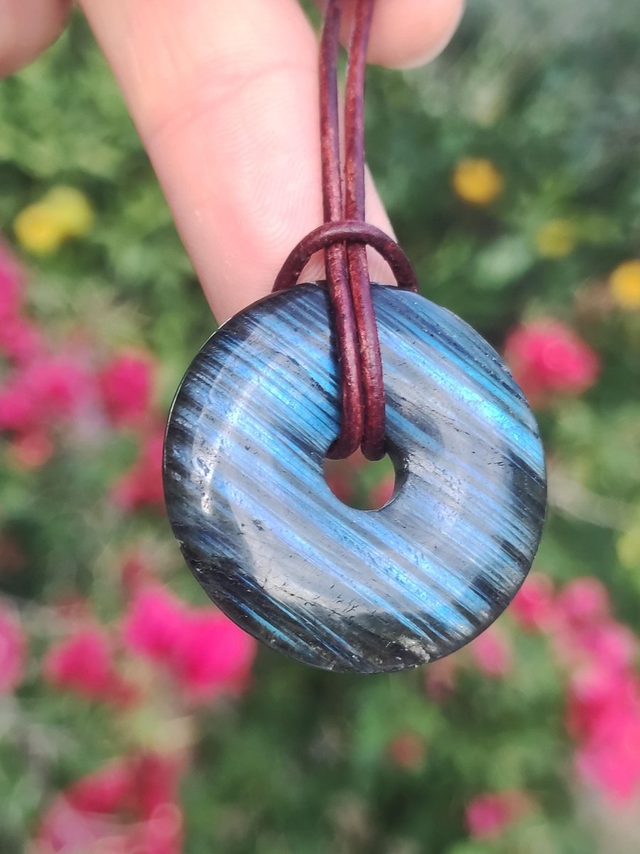 Labradorit ~ 30mm Donut ~ Edelstein Kette blau schimmernd Natur Rarität Schutzsymbol Heilstein Kristall HIPPIE GOA Boho Tibet Ethno - Art of Nature Berlin