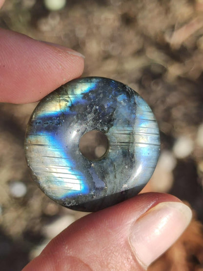 Labradorit ~ 30mm Donut ~ Edelstein Kette blau schimmernd Natur Rarität Schutzsymbol Heilstein Kristall HIPPIE GOA Boho Tibet Ethno - Art of Nature Berlin