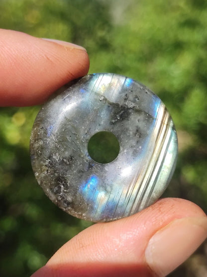 Labradorit ~ 30mm Donut ~ Edelstein Kette blau schimmernd Natur Rarität Schutzsymbol Heilstein Kristall HIPPIE GOA Boho Tibet Ethno - Art of Nature Berlin
