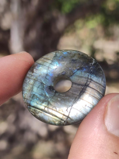 Labradorit ~ 30mm Donut ~ Edelstein Kette blau schimmernd Natur Rarität Schutzsymbol Heilstein Kristall HIPPIE GOA Boho Tibet Ethno - Art of Nature Berlin
