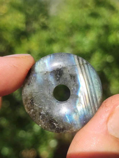Labradorit ~ 30mm Donut ~ Edelstein Kette blau schimmernd Natur Rarität Schutzsymbol Heilstein Kristall HIPPIE GOA Boho Tibet Ethno - Art of Nature Berlin