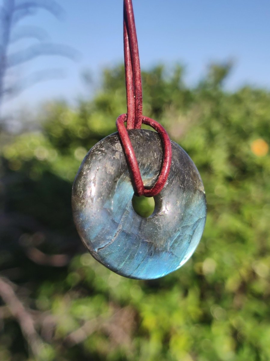 Labradorit ~ 30mm Donut ~ Edelstein Kette blau schimmernd Natur Rarität Schutzsymbol Heilstein Kristall HIPPIE GOA Boho Tibet Ethno - Art of Nature Berlin