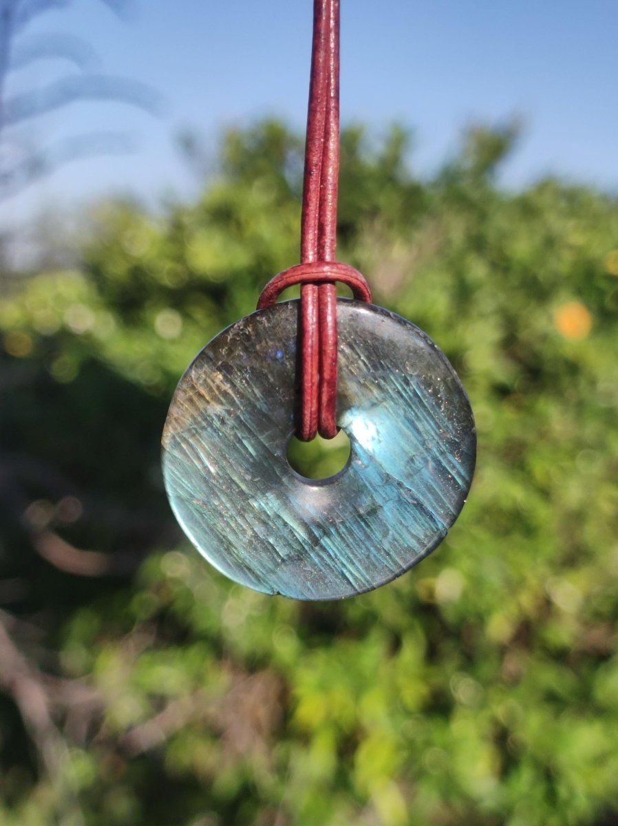 Labradorit ~ 30mm Donut ~ Edelstein Kette blau schimmernd Natur Rarität Schutzsymbol Heilstein Kristall HIPPIE GOA Boho Tibet Ethno - Art of Nature Berlin