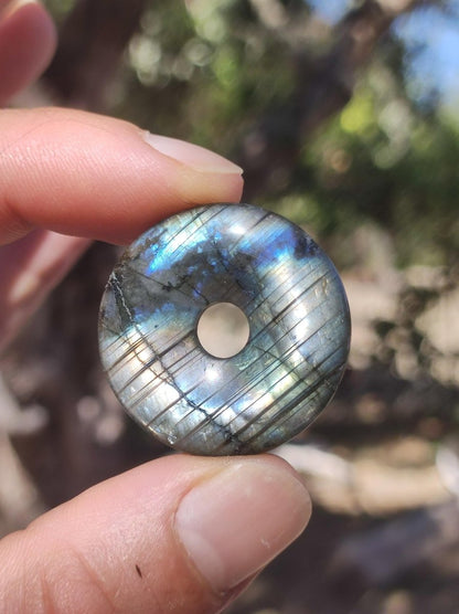 Labradorit ~ 30mm Donut ~ Edelstein Kette blau schimmernd Natur Rarität Schutzsymbol Heilstein Kristall HIPPIE GOA Boho Tibet Ethno - Art of Nature Berlin