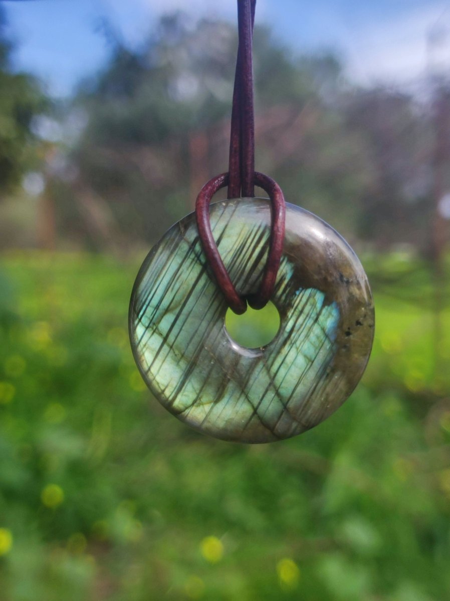 Labradorit ~ 30mm Donut ~ Edelstein Kette blau schimmernd Natur Rarität Schutzsymbol Heilstein Kristall HIPPIE GOA Boho Tibet Ethno - Art of Nature Berlin