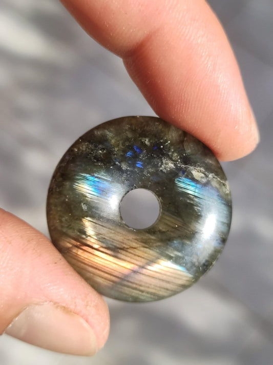 Labradorit ~ 30mm Donut ~ Edelstein Kette blau schimmernd Natur Rarität Schutzsymbol Heilstein Kristall HIPPIE GOA Boho Tibet Ethno - Art of Nature Berlin