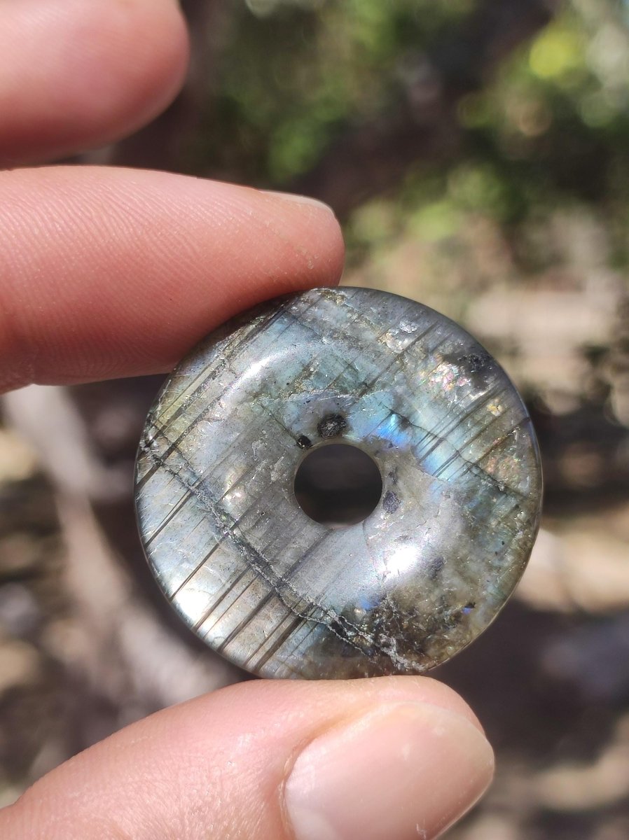 Labradorit ~ 30mm Donut ~ Edelstein Kette blau schimmernd Natur Rarität Schutzsymbol Heilstein Kristall HIPPIE GOA Boho Tibet Ethno - Art of Nature Berlin