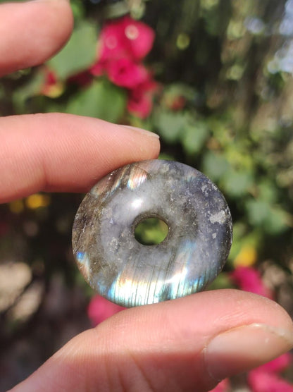 Labradorit ~ 30mm Donut ~ Edelstein Kette blau schimmernd Natur Rarität Schutzsymbol Heilstein Kristall HIPPIE GOA Boho Tibet Ethno - Art of Nature Berlin