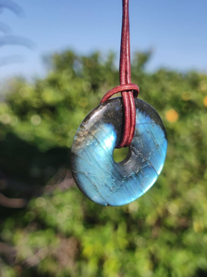 Labradorit ~ 30mm Donut ~ Edelstein Kette blau schimmernd Natur Rarität Schutzsymbol Heilstein Kristall HIPPIE GOA Boho Tibet Ethno - Art of Nature Berlin