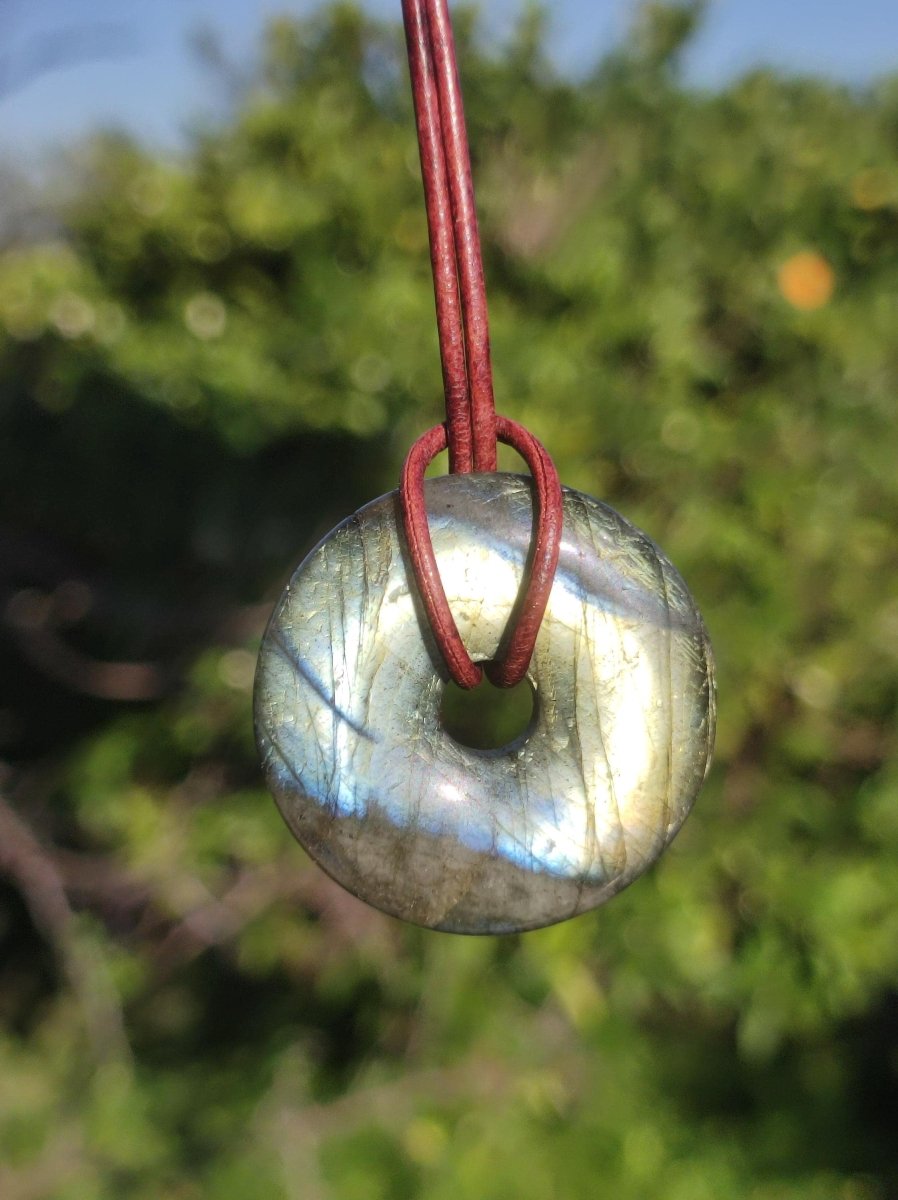 Labradorit ~ 30mm Donut ~ Edelstein Kette blau schimmernd Natur Rarität Schutzsymbol Heilstein Kristall HIPPIE GOA Boho Tibet Ethno - Art of Nature Berlin