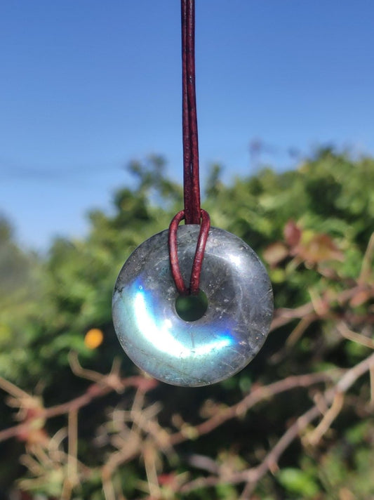 Labradorit ~ 30mm Donut ~ Edelstein Kette blau schimmernd Natur Rarität Schutzsymbol Heilstein Kristall HIPPIE GOA Boho Tibet Ethno - Art of Nature Berlin