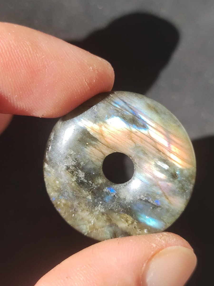 Labradorit ~ 30mm Donut ~ Edelstein Kette blau schimmernd Natur Rarität Schutzsymbol Heilstein Kristall HIPPIE GOA Boho Tibet Ethno - Art of Nature Berlin