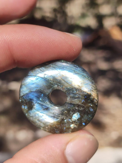 Labradorit ~ 30mm Donut ~ Edelstein Kette blau schimmernd Natur Rarität Schutzsymbol Heilstein Kristall HIPPIE GOA Boho Tibet Ethno - Art of Nature Berlin