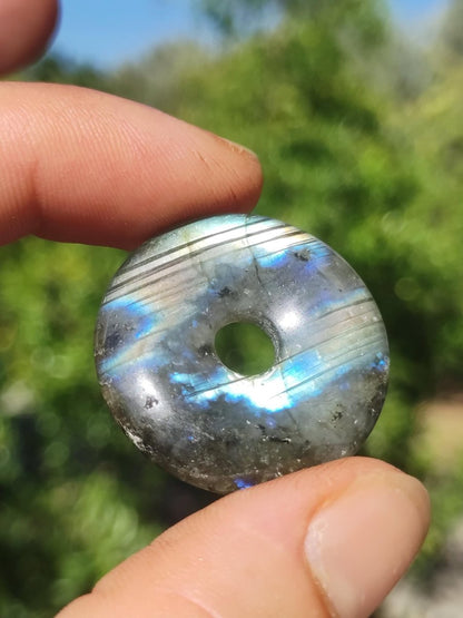 Labradorit ~ 30mm Donut ~ Edelstein Kette blau schimmernd Natur Rarität Schutzsymbol Heilstein Kristall HIPPIE GOA Boho Tibet Ethno - Art of Nature Berlin
