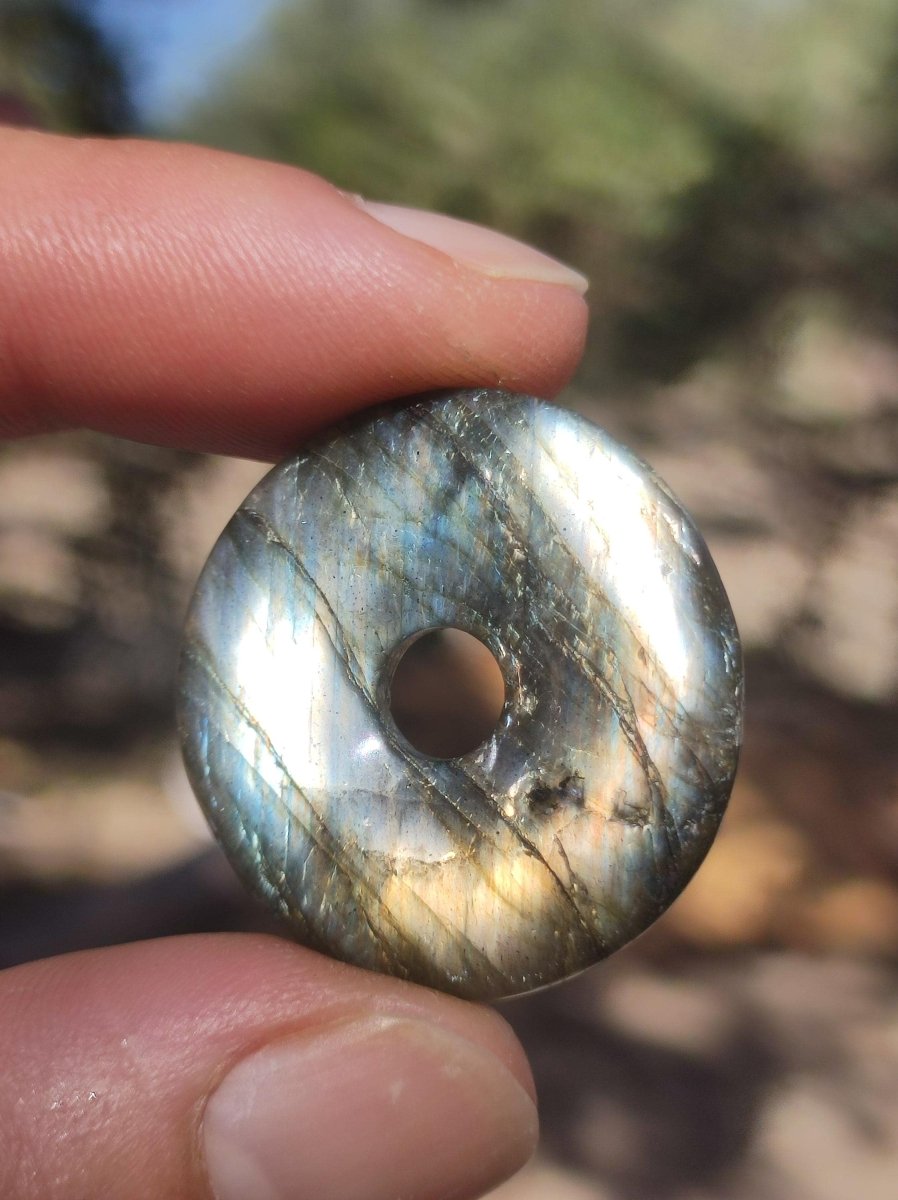 Labradorit ~ 30mm Donut ~ Edelstein Kette blau schimmernd Natur Rarität Schutzsymbol Heilstein Kristall HIPPIE GOA Boho Tibet Ethno - Art of Nature Berlin