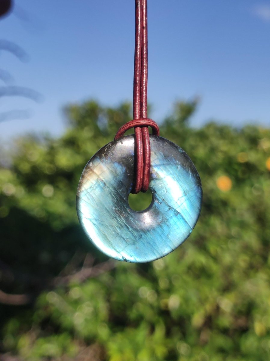 Labradorit ~ 30mm Donut ~ Edelstein Kette blau schimmernd Natur Rarität Schutzsymbol Heilstein Kristall HIPPIE GOA Boho Tibet Ethno - Art of Nature Berlin