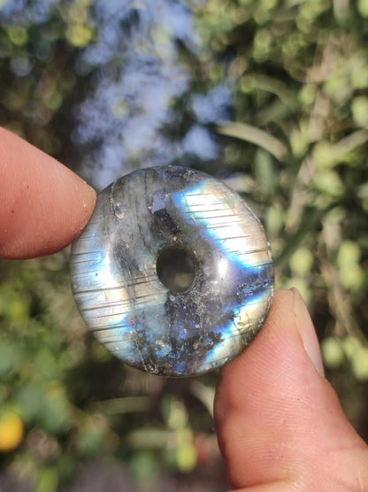 Labradorit ~ 30mm Donut ~ Edelstein Kette blau schimmernd Natur Rarität Schutzsymbol Heilstein Kristall HIPPIE GOA Boho Tibet Ethno - Art of Nature Berlin