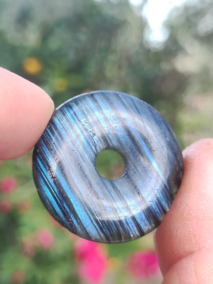 Labradorit ~ 30mm Donut ~ Edelstein Kette blau schimmernd Natur Rarität Schutzsymbol Heilstein Kristall HIPPIE GOA Boho Tibet Ethno - Art of Nature Berlin