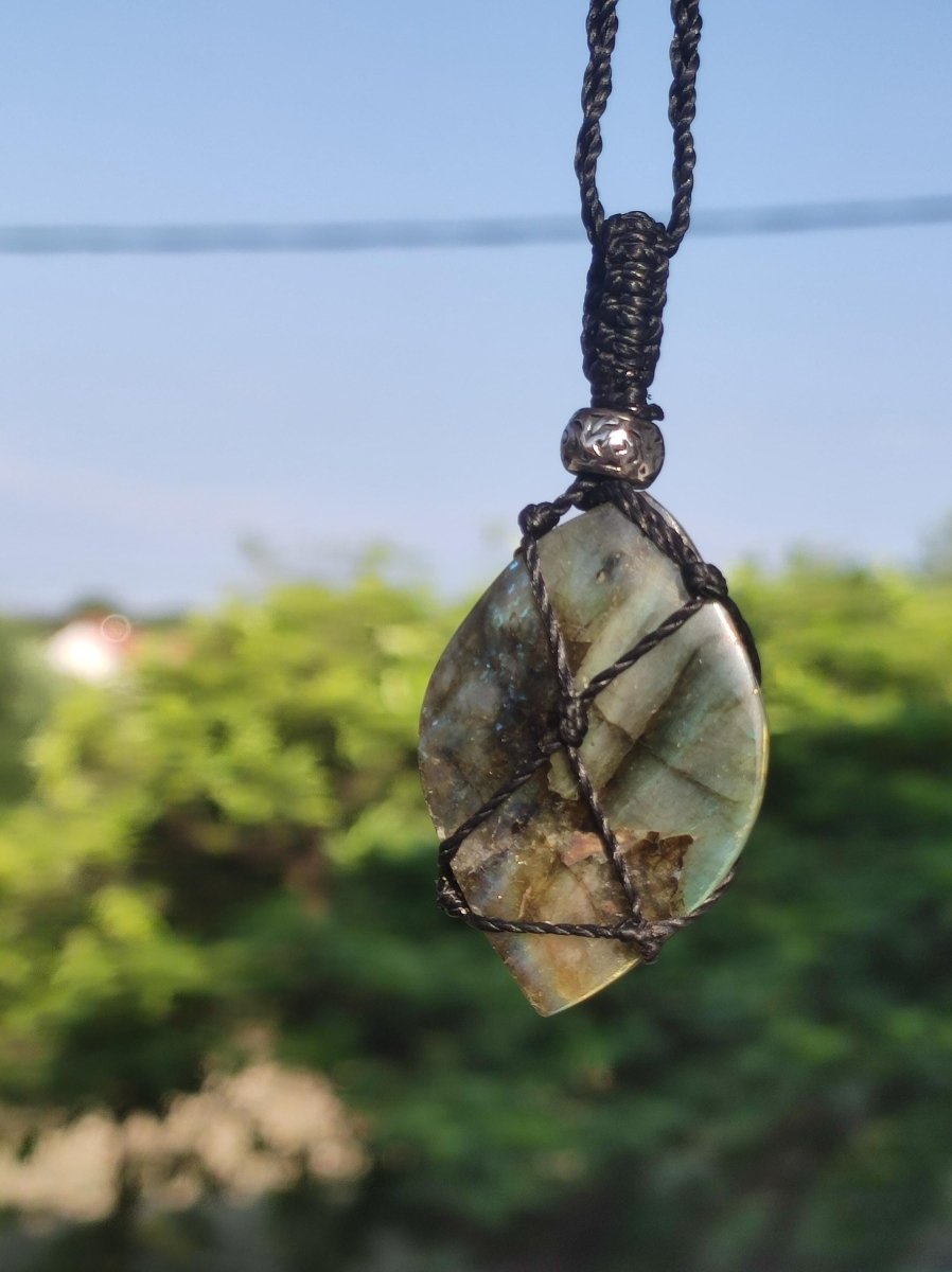Labradorit - Makramee Edelstein Kette Boho Ethno Vintage Natur Heilstein Gechenk Er Sie Mann Frau Freundin Flash Schimmer Handarbeit Berlin - Art of Nature Berlin