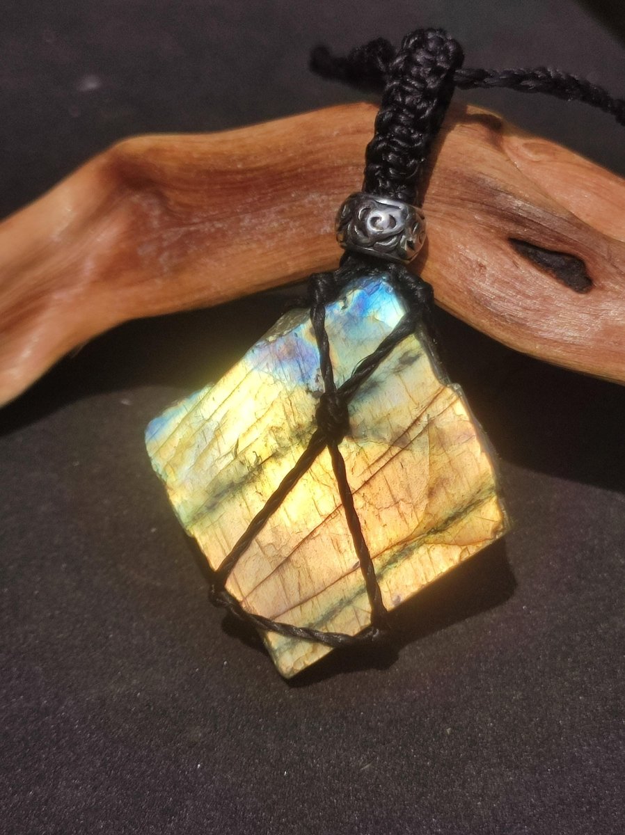 Labradorit ~ Makramee Edelstein Kette ~HIPPIE ~GOA ~Boho ~Ethno ~Nature ~Heilstein ~Flash ~Schimmernd ~Groß ~roh Mineral - Art of Nature Berlin