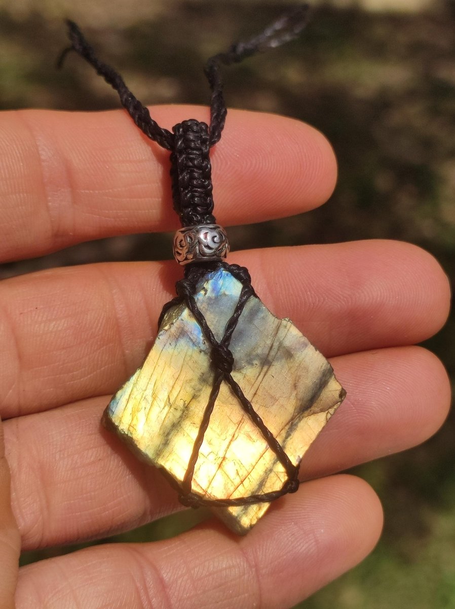 Labradorit ~ Makramee Edelstein Kette ~HIPPIE ~GOA ~Boho ~Ethno ~Nature ~Heilstein ~Flash ~Schimmernd ~Groß ~roh Mineral - Art of Nature Berlin