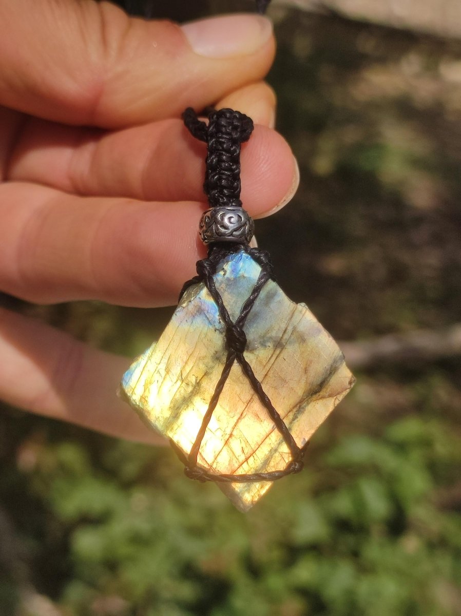 Labradorit ~ Makramee Edelstein Kette ~HIPPIE ~GOA ~Boho ~Ethno ~Nature ~Heilstein ~Flash ~Schimmernd ~Groß ~roh Mineral - Art of Nature Berlin