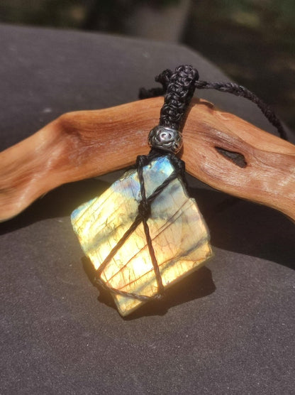Labradorit ~ Makramee Edelstein Kette ~HIPPIE ~GOA ~Boho ~Ethno ~Nature ~Heilstein ~Flash ~Schimmernd ~Groß ~roh Mineral - Art of Nature Berlin