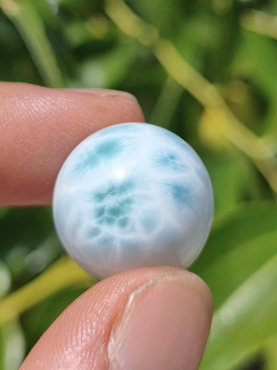 Larimar AAA - Edelstein Kugel blau Deko Sphere Kristall Geschenk blau Natur Heilstein Natur Sammler Mineral Geschenk Meer Himmel - Art of Nature Berlin