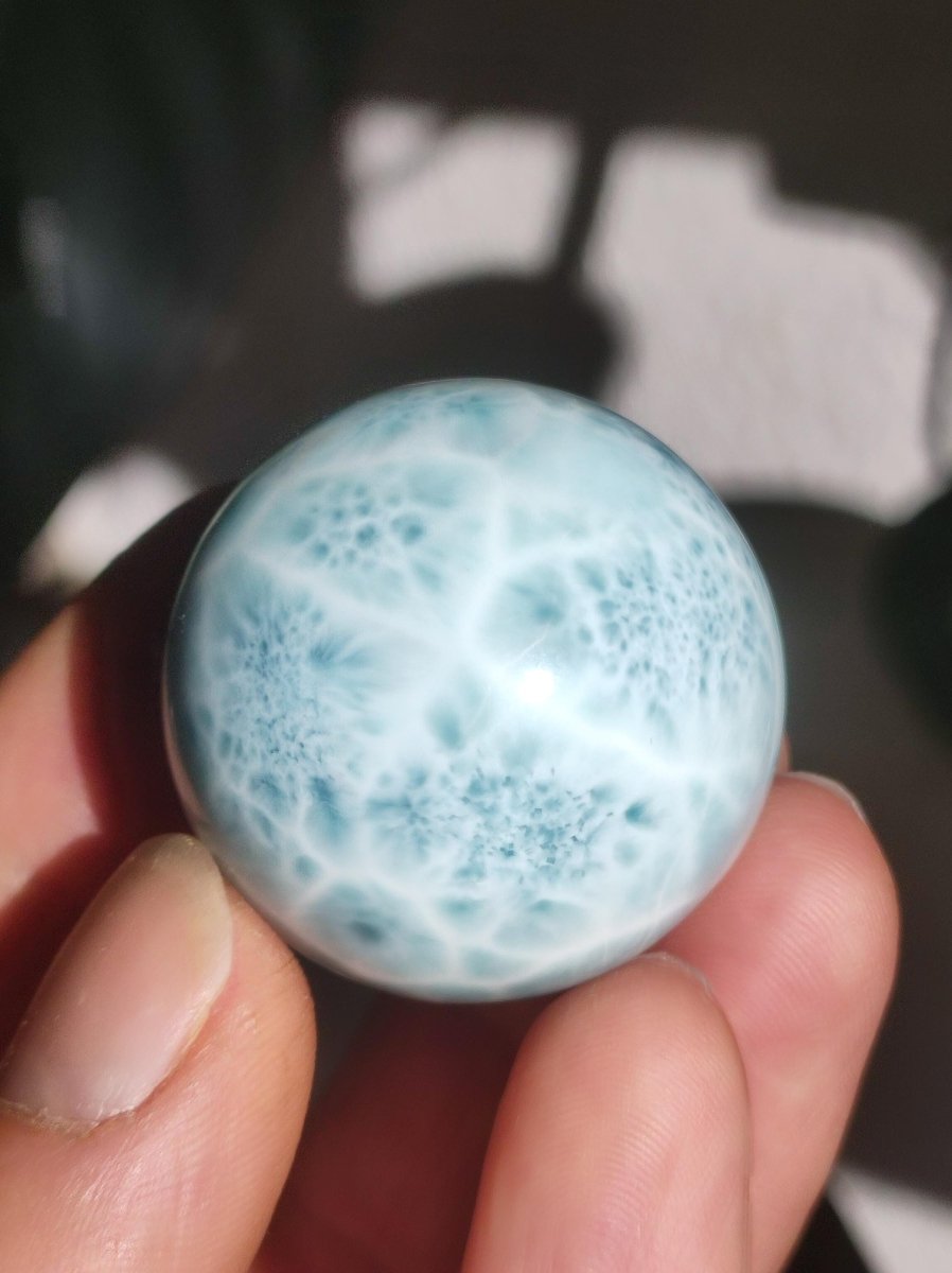 Larimar AAA *Fraktal* Edelstein Kugel blau Deko Sphere Kristall Geschenk blau Natur Heilstein Natur Sammler Mineral Geschenk Meer Himmel - Art of Nature Berlin